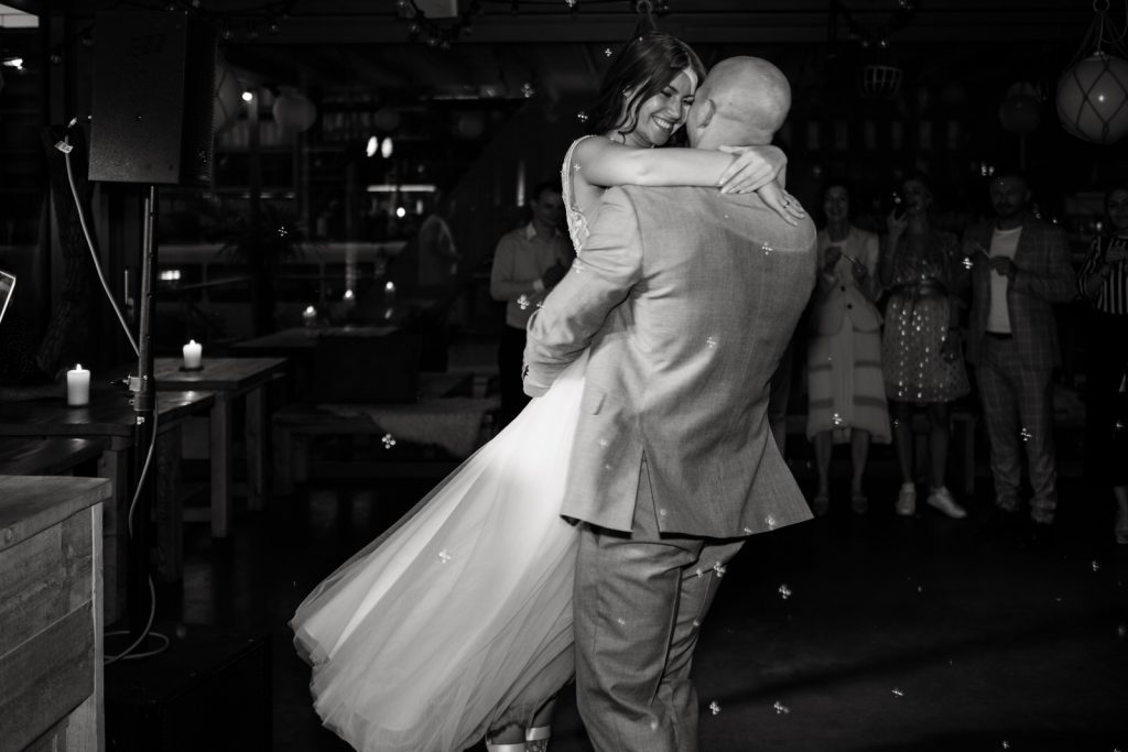 Hochzeitsparty in der Hafenkäserei in Münster